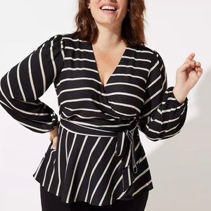 LOFT Plus Wrap Top in Stripes Size 16